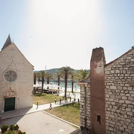Ivomar Trogir