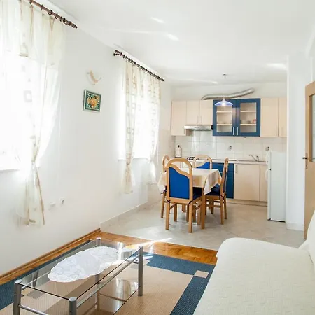 Ivomar Apartment Trogir