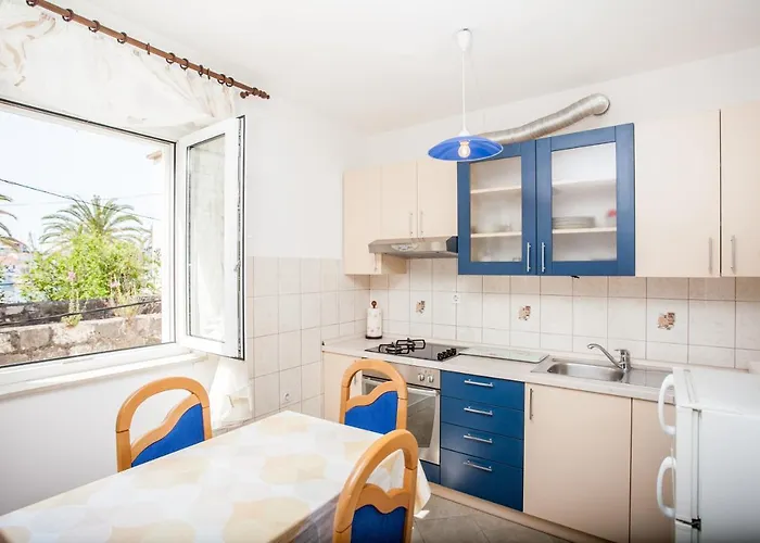 Ivomar 公寓 特罗吉尔